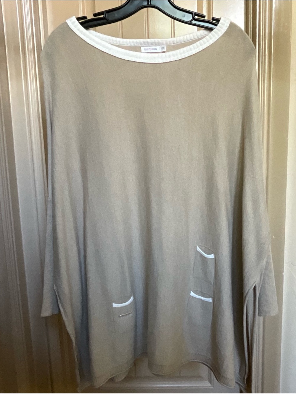 Mersea Catalina Khaki Crewneck Dolman Sweater OS - Picture 3 of 10